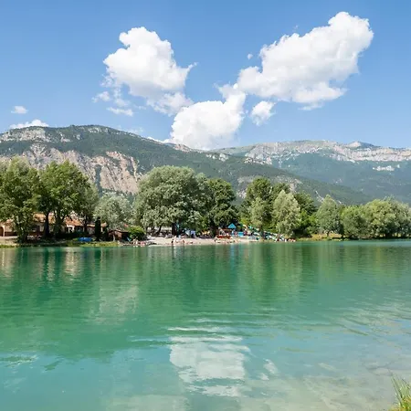 Camping Le Lac Bleu 3*