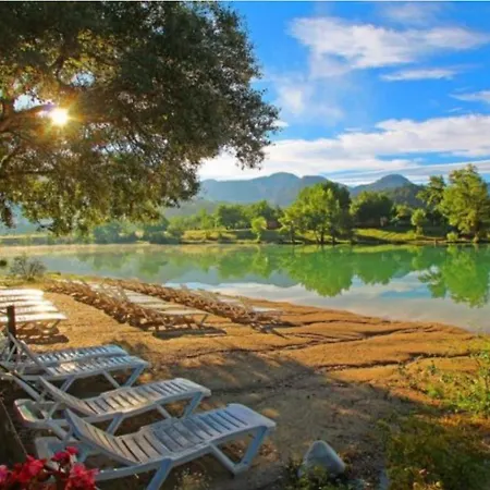 Camping Le Lac Bleu Kamp alanı Châtillon-en-Diois