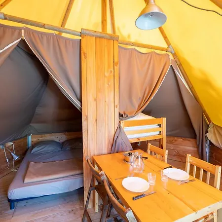 Camping Le Lac Bleu