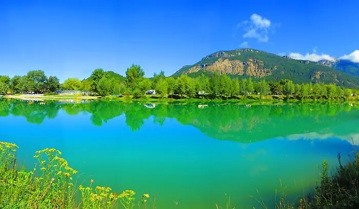 Κάμπινγκ Camping Le Lac Bleu
