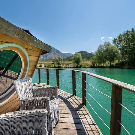 مكان تخييم Camping Le Lac Bleu 3*