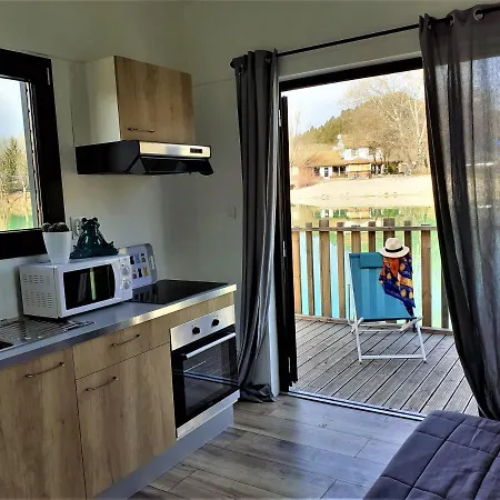 مكان تخييم Camping Le Lac Bleu Châtillon-en-Diois